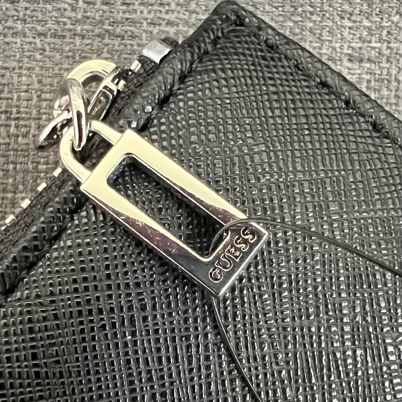 NWT GUESS FOLDED WALLET CASE ORGANIZER WITH SNAP CLOSURE - Picture 6 of 8